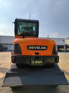 Excavatrice sur chenilles compacte Develon DX60W ECO, équipement de construction, couleur orange - Product Image 2