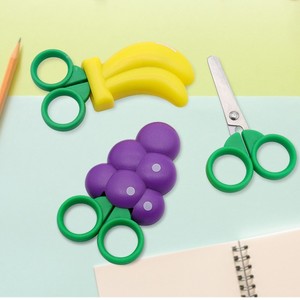 Ciseaux à fruits en acier inoxydable, lame droite de 93 mm, design raisins et bananes, pour le bureau, l'école et l'artisanat - Product Image 1