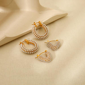 Pendientes de aro de perlas geométricas de acero inoxidable chapados en oro de 18 quilates para mujer, joyería de moda <span class=keywords><strong>E635</strong></span> - Product Image 1