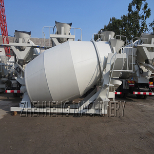 Bétonnière personnalisée de 10 m3 avec système hydraulique - Product Image 5
