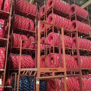 Neumático de camión de alto rendimiento 10.00R20 para operaciones de carga pesada, con fuerte tracción y conducción estable en diversas condiciones de carretera. - Product Image 5