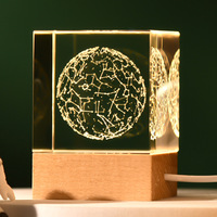 Décoration en cristal Cadeau Veilleuse LED Cadre photo en bois Support pour lampe à led Cube en cristal pour photo 3d personnalisé avec socle