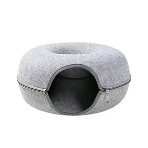 Hot Selling Goede Kwaliteit Afneembare Ronde Vilten Doek Kat Donut Cat Tunnel Bed Met Rits