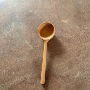 Cuchara de Servir de Madera Estilo Bohemio, Mango Largo Chapado en Oro, Acabado Espejo, Ecológica, Resistente al Calor, Duradera, Hecha a Mano para Cocina - Product Image 1