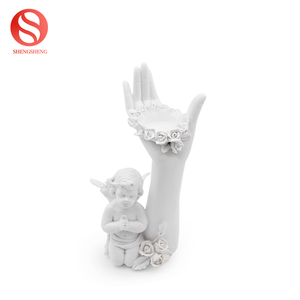 Figurine d'ange en résine décoration main conception de forme de fleur porte-chandelier - Product Image 4