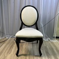 Chaise de salle à manger européenne sculptée dorée et rembourrée en velours royal, idéale pour les mariages et banquets, mobilier de réception événementielle