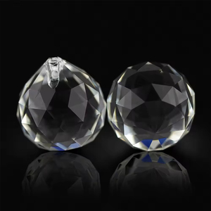 Venta al por mayor Bulk Home Hotel Lustre Lámpara de <span class=keywords><strong>cristal</strong></span> Iluminación Decoración Diseño redondo Moderno 40mm Bolas colgantes de <span class=keywords><strong>cristal</strong></span> transparente - Product Image 1