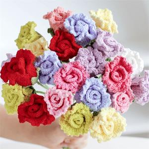 Nuevo Producto para el Día del Maestro y Navidad: Ramas de Rosas Tejidas de Lorraine, Decoración para Centros Comerciales y Tiendas, Productos de Flores Simuladas - Product Image 2