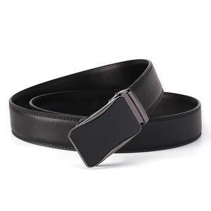Cinturones de cuero de vaca genuino para hombres Cinturón de trinquete automático formal con aleación automática para suministro de fabricante de hebilla al por mayor - Product Image 3