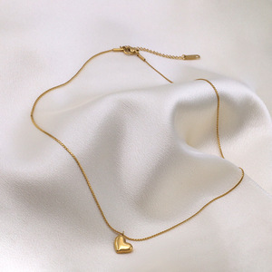 Heart Pendant Necklace Gold Titanium Steel Clavicle Chain Unisex Everyday Wear - Product Image 1