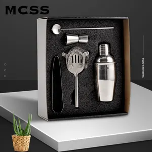 Nhà sản xuất của bartender Kit Cocktail Shaker Quà Tặng thiết lập các thanh sử dụng thép không gỉ Lọc Cocktail Shakers