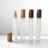 Flacons de parfum en verre dépoli de 10 ml, vides, en stock, avec bouchon à vis en bois de hêtre naturel et atomiseur à fine brume