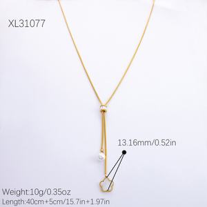 Collier pendentif plaqué or avec chaîne coulissante réglable, breloques en nacre (coeur, étoile, trèfle, fleur) et perle, bijoux dorés - Product Image 6