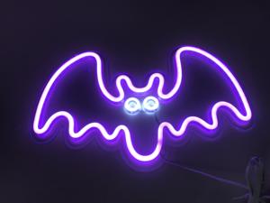 لافتات نيون ليد شجرة عيد الميلاد للأطفال ديكور جداري فني لغرف النوم عيد الميلاد ديكور بار حفلة عيد ميلاد USB يعمل بهيكل من كلوريد البولي فينيل أحمر 5 فولت - Product Image 6