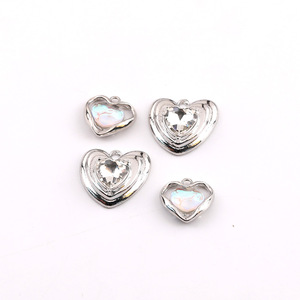 Pendentifs en alliage de cristal en forme de cœur avec serti clos pour la fabrication de bijoux DIY, accessoires unisexes pour un usage quotidien - Product Image 2