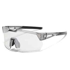 Lunettes de <span class=keywords><strong>cyclisme</strong></span> sportives à changement de couleur photographique TR90, coupe-vent, anti-éblouissement, tendance, pour hommes et femmes, vente en gros d'usine - Product Image 4