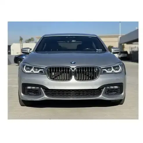 Paket olahraga BMW 750i M, V8 Power-siap dikirim 2016 rapi