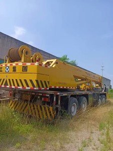 Grue sur camion QY50B 50 tonnes, équipement de construction lourd d'occasion, modèle 2009, moteur Weichai, pompe hydraulique de pointe, portée de levage 40m - Product Image 3
