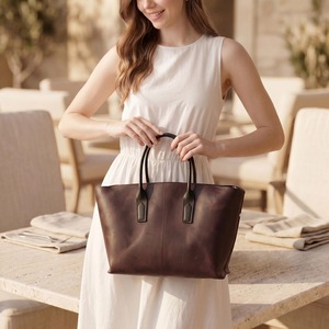 Sac à bandoulière en cuir de qualité supérieure pour femmes, idéal pour les réunions d'affaires et l'usage quotidien, disponible au prix d'exportation - Product Image 5
