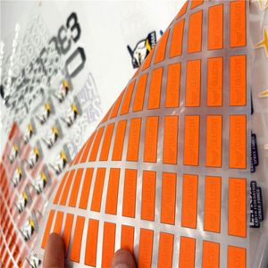 Étiquettes thermocollantes pour vêtements à prix abordable avec silicone comme transferts thermiques personnalisés en plastisol - Product Image 2