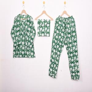 Conjunto de Pijama Floral con Estampado Artesanal y Cuello Redondo - Ropa de Dormir de Algodón Artesanal, Ropa de Verano Bohemia para Mujer y Regalo de Ropa de Estar por Casa - Product Image 2