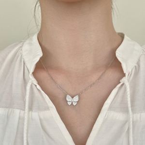 Collier Dylam avec pendentif papillon en argent sterling 925 plaqué rhodium, chaîne à maillons anti-ternissement et zircone 5A - Product Image 4