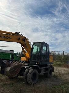 Pelle multifonction sur chenilles originale de la Corée Hyundai 150 d'occasion à haut rendement Hyundai en bon état en vente - Product Image 4