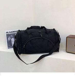 Bolsa de lona de viaje corta de nuevo diseño de fábrica BSCI, moderna y a la moda para yoga y gimnasio. - Product Image 2