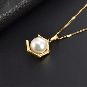 Collier Pendentif Géométrique en Perles Plaqué Or 18K en Acier Inoxydable, Vente Chaude, Bijoux Fantaisie de Créateur pour Femme, Vente en Gros - Product Image 3