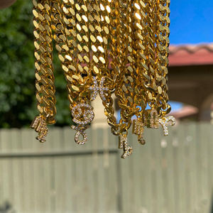 मीयाई फैशन 18k सोने की प्लेटेड स्टेनलेस स्टील क्यूबन लिंक चेन आकर्षण गैर तरंगी स्टैंबोर्ड - Product Image 3