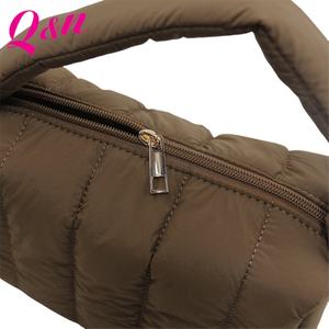 Factory Custom OEM ODM Quilted Makeup <b>Bag</b> Large Capacity Zipper Cosmetic <b>Bag</b> - Product Image 2