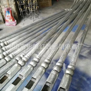ไฟถนนพลังงานแสงอาทิตย์ 6 เมตร LED อลูมิเนียมอัลลอยด์ โมโนซิลิคอนโซลาร์เซลล์ DC 24V สำหรับไฟส่องสว่างภายนอกอาคาร - Product Image 3