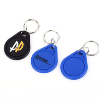 Gantungan kunci NFC 125kHz, gantungan kunci kontrol akses RFID yang bisa ditulis ulang Keyfob frekuensi 13.56MHz untuk kartu keanggotaan Hotel Chip 1k