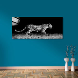 Majestueuze Sprong: De Stille Jagerslakprint Op Canvasdrukkunst - Product Image 4