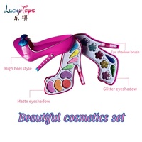 Vente en gros Ensemble de maquillage rose à talons hauts à deux couches Design haut de gamme Maison de jeu Série Cosmétiques Jouets Cadeaux pour les filles