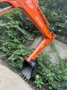 Excavatrice Hitachi ZX60 ZX70 d'occasion de 5 tonnes avec rapport et vidéo fournis, en très bon état, soigneusement entretenue. - Product Image 4