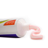 Dentifrice de qualité du fabricant personnalisé, dentifrice en gel rayé blanchissant les dents à saveur de menthe avec une brosse à dents emballée