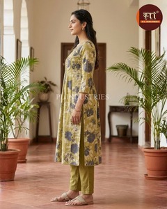 Export Quality Modern Women's Cotton Blend Quick Dry Embossed/Digital Printed Elegant Design Kurta/<b>Kurti</b> for Party Casual Wear - Product Image 5