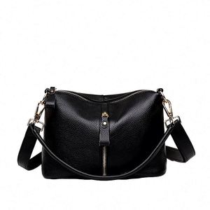 Bolso de Mano Ligero e Impermeable de Nailon 2025, Bolso Bandolera Moderno a Rayas con Correa Ajustable, Bolso Tote Espacioso pero Delgado para Mujer - Product Image 1