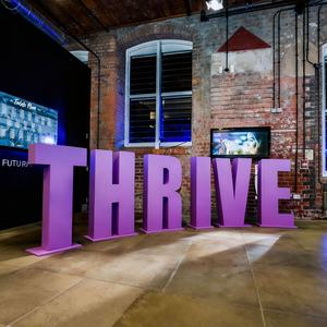 特注大型屋外防錆ステンレス鋼3Dロゴ文字商業ビルランドマーク地上設置看板 - Product Image 5