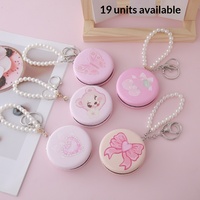 Cermin Rias Lipat Genggam Kecil Bergaya Girly dengan Motif Hati, Rantai Mutiara, dan Penutup Lipat, Bentuk Roti Bulat