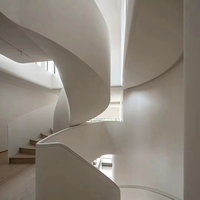 VIKO Escalier d'intérieur incurvé en verre à bande de roulement en marbre de haute qualité de 2025 Offre Spéciale