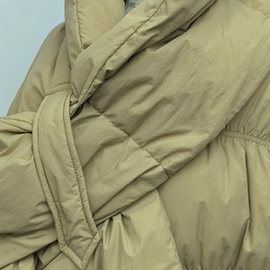 Doudoune matelassée pour femme - <span class=keywords><strong>Manteau</strong></span> d'hiver élégant à capuche avec col écharpe intégré, coupe oversize et chaude - Logo personnalisé - Product Image 4