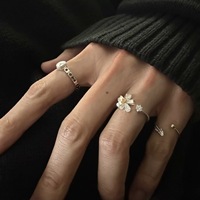 Bague Montre Fleur Délicate Tendance Personnalité Simple Polyvalente Réglable Ouverte Bijou Femme Cadeau pour Fête Quotidien Occasion
