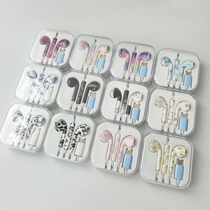 Écouteurs filaires imprimés couleur pour Phone <span class=keywords><strong>17</strong></span> avec commande filaire et microphone, écouteurs à décodage numérique - Product Image 2