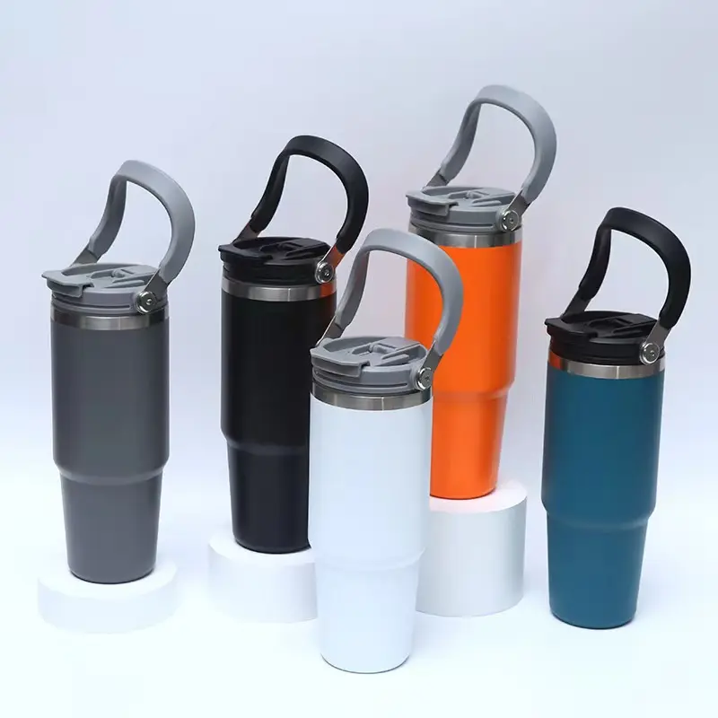 2023 popolare bottiglia d'acqua sportiva 304 tazza isolante in paglia in acciaio inossidabile tazza portatile doppia bevanda maniglia per il trasporto tazza per l'acqua