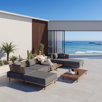 Ensemble de canapés modulaires d'extérieur en teck moderne avec coussins imperméables, résistants aux UV, en rotin PE, design modulaire toutes saisons, OEM disponible