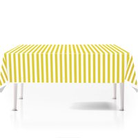 Nappes en plastique jetables en vrac pour les tables de salle à manger à la maison