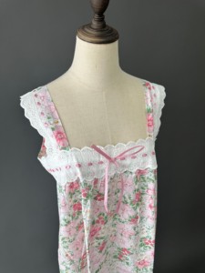 <span class=keywords><strong>Camicia</strong></span> <span class=keywords><strong>da</strong></span> <span class=keywords><strong>notte</strong></span> senza maniche rosa floreale con giogo allacciato - Product Image 3