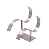 Support de présentation de ceintures en métal sur mesure, support de ceintures en acier inoxydable avec base, étagère organisatrice de ceintures pour la vente au détail